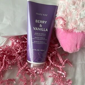 NEW Mary Kay Berry & Vanilla Body Lotion